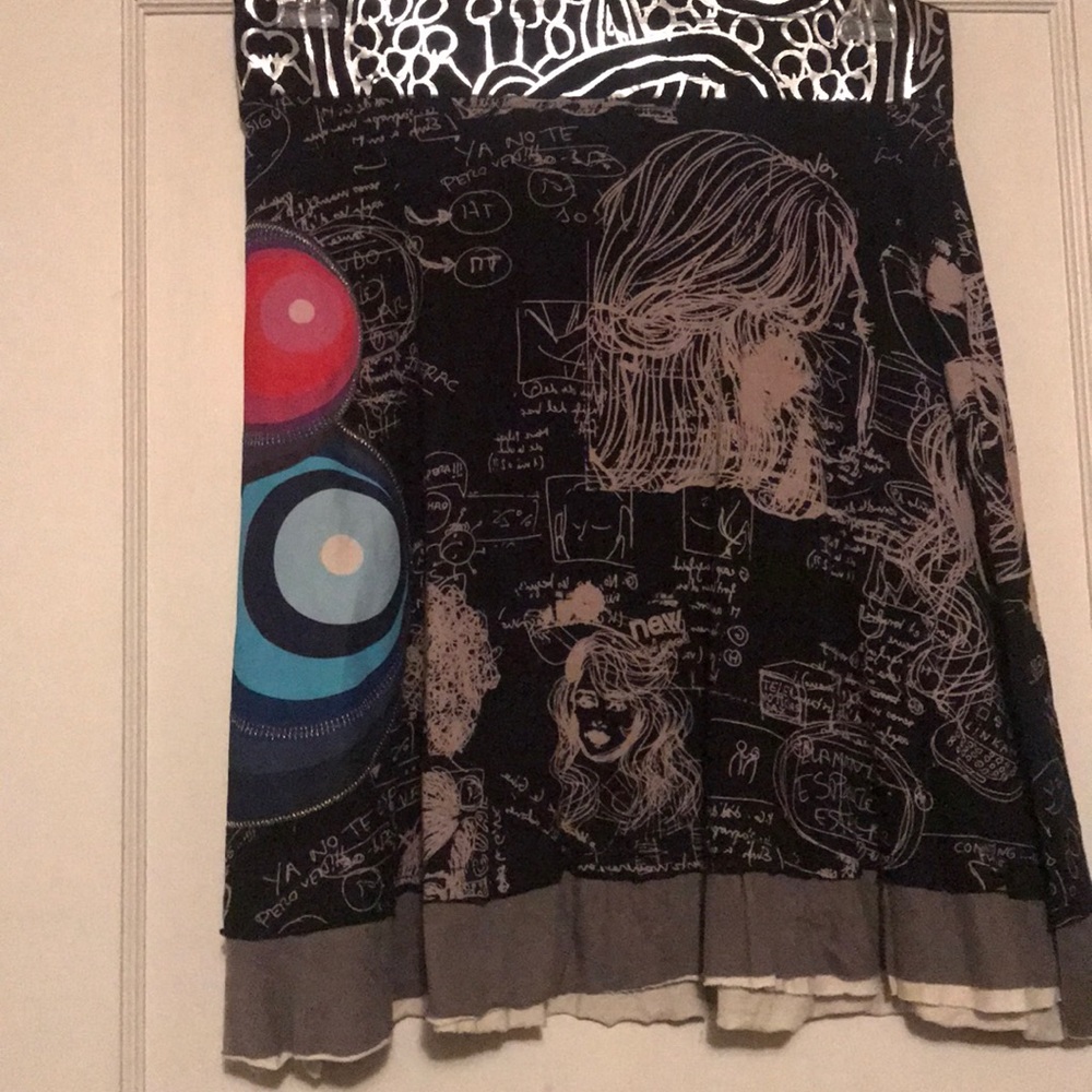 BRAND NEW Desigual skirt